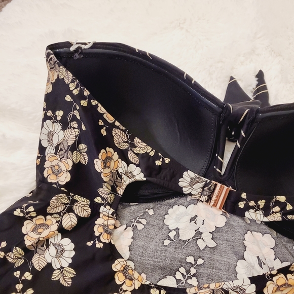 Seafolly Splendour V Wire Women's Tankini Top in Black NEW Size 12 Floral - Picture 8 of 10